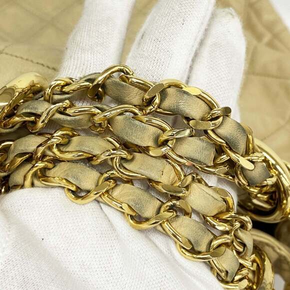 CHANEL Cream Lambskin Leather Shoulder Bag - Picture 8 of 14